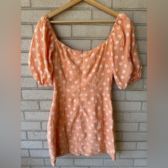 Showpo Peach Creamsicle Floral Twist-Front Puff Sleeve Mini Dress Size 4 - Picture 5 of 8